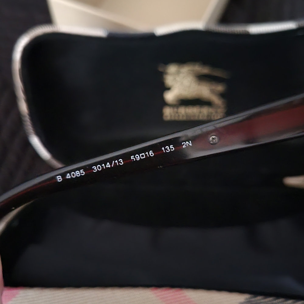 Authentic Burberry Women's Sunglasses - Picture 3 of 3